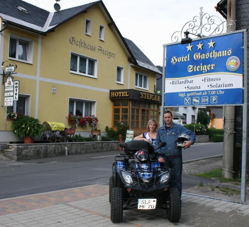 Hotel-Gasthaus Steiger Grafenthal Bagian luar foto
