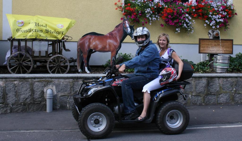 Hotel-Gasthaus Steiger Grafenthal Bagian luar foto